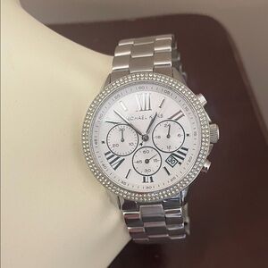 Michael Kors Camille Silver pave Giltz Chronograph unisex  Watch